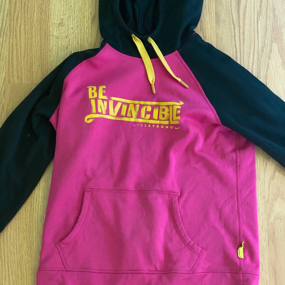 nike sweatshirt